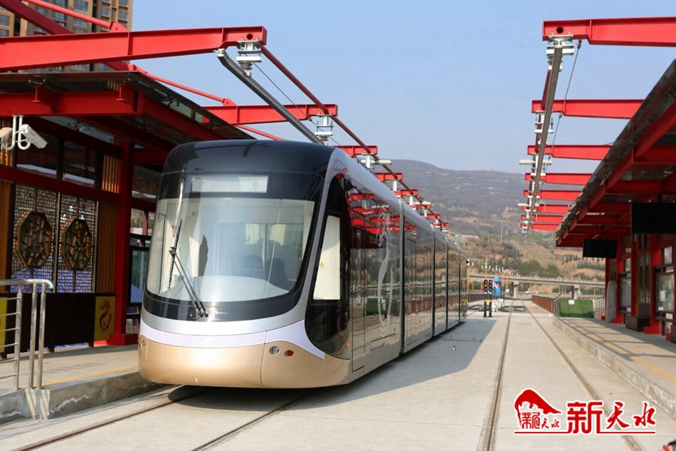 王銳調(diào)研有軌電車示范線一期工程、工業(yè)博物館等項目建設(shè)情況