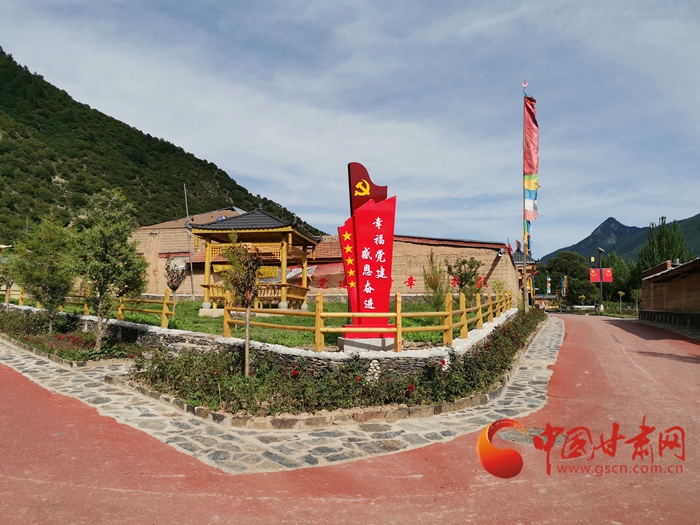 【蘭大新聞學(xué)子重走西北角】甘南迭部：村民吃上“文化飯”，搭上“旅游車”