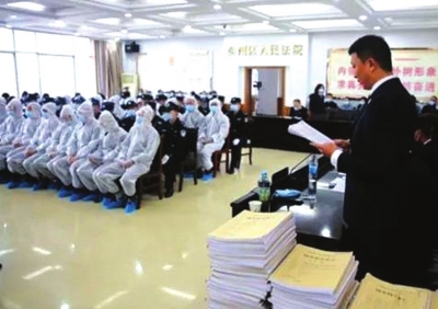 天水秦州區(qū)開(kāi)審18人涉惡案 被控涉嫌敲詐勒索、尋釁滋事、開(kāi)設(shè)賭場(chǎng)等