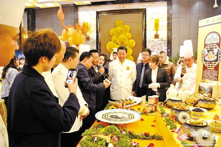 隴菜藝術(shù)盛典聚焦隴菜經(jīng)濟(jì)新成就——中國烹飪大師、甘肅省隴菜協(xié)會會長趙長安專訪