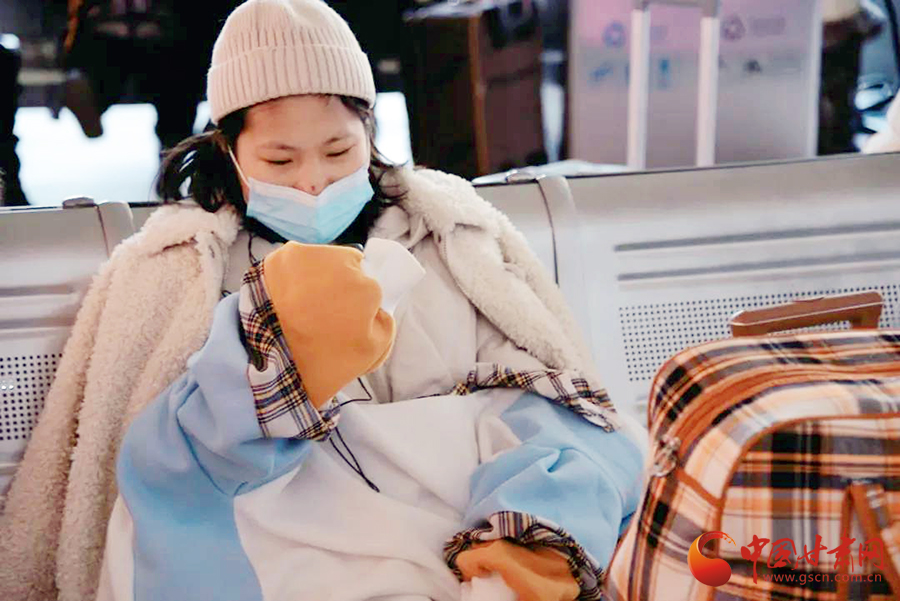 春運(yùn)故事：歸途的車站，有溫情、愛情，還有堅(jiān)守