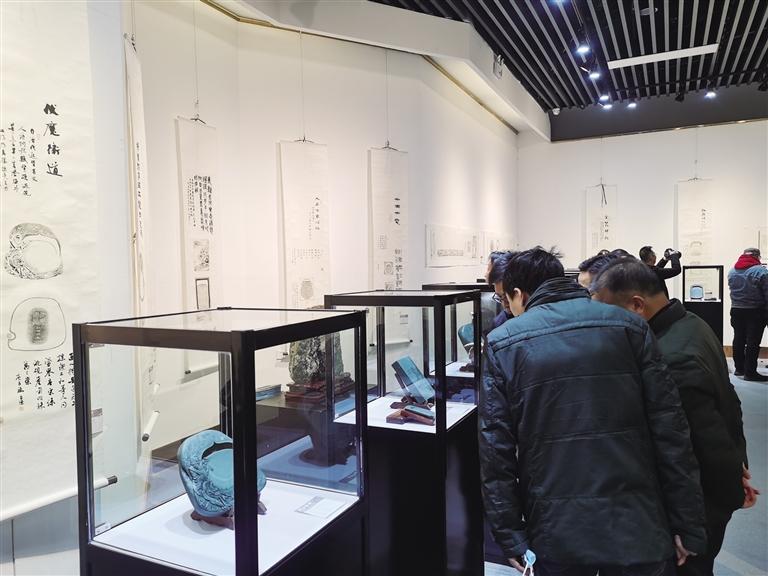 “非遺精品洮硯傳拓題跋藝術(shù)展”開展 洮硯雕刻、傳拓、拓片題跋集中亮相甘肅藝術(shù)館
