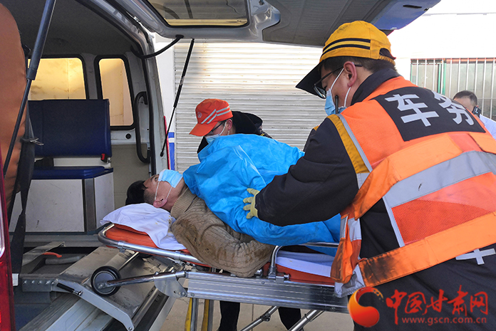 19分鐘緊急救援，永登車(chē)站為旅客開(kāi)辟生命通道