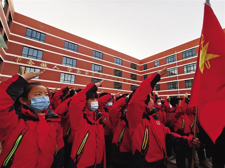 “犇”向新學期！來看蘭州娃的開學第一課