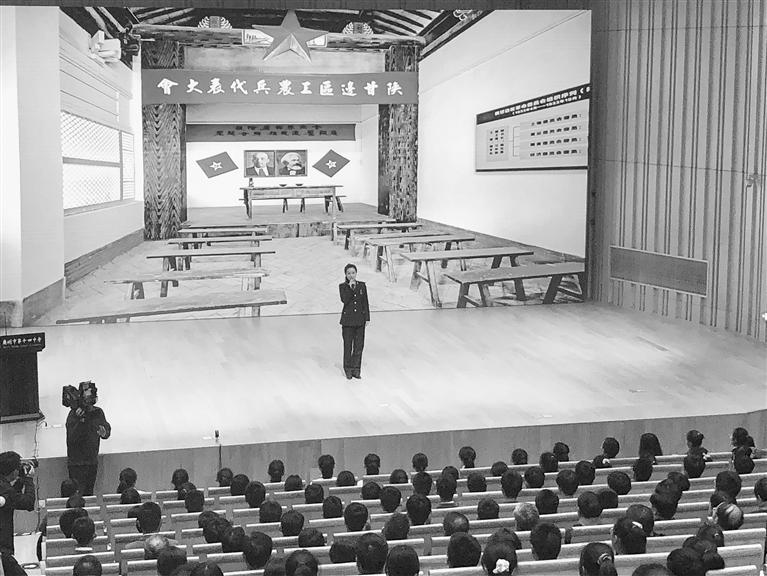 蘭州市開展“學(xué)黨史、頌黨恩、跟黨走”紅色文化進(jìn)校園活動(dòng)