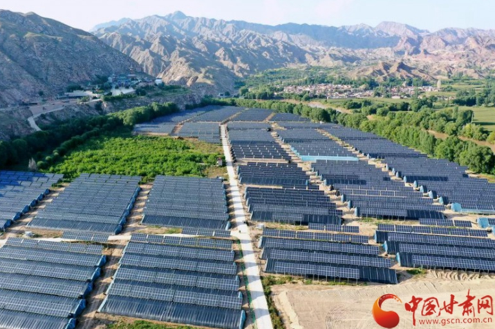 【奮斗百年路 啟航新征程 脫貧攻堅答卷】以村為家，把貧困戶當(dāng)家人——記全國脫貧攻堅先進個人錢有