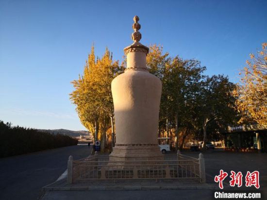 圖為2020年11月，沐浴在晨光中的莫高窟道士塔。(資料圖) 馮志軍 攝