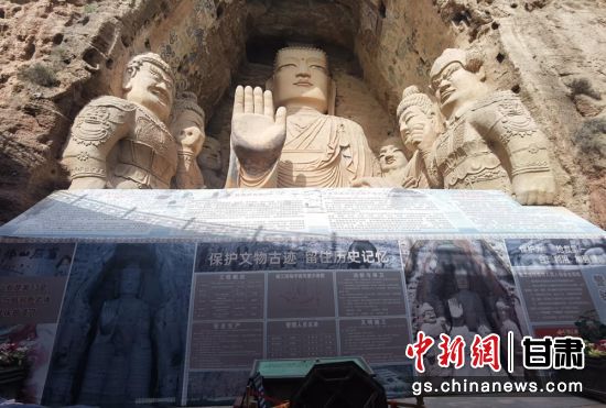 時(shí)下，中國(guó)“石窟鼻祖”天梯山石窟第13窟大佛足部與局部危巖體搶救性保護(hù)項(xiàng)目正在施工。圖為施工現(xiàn)場(chǎng)。陳曉斌 攝