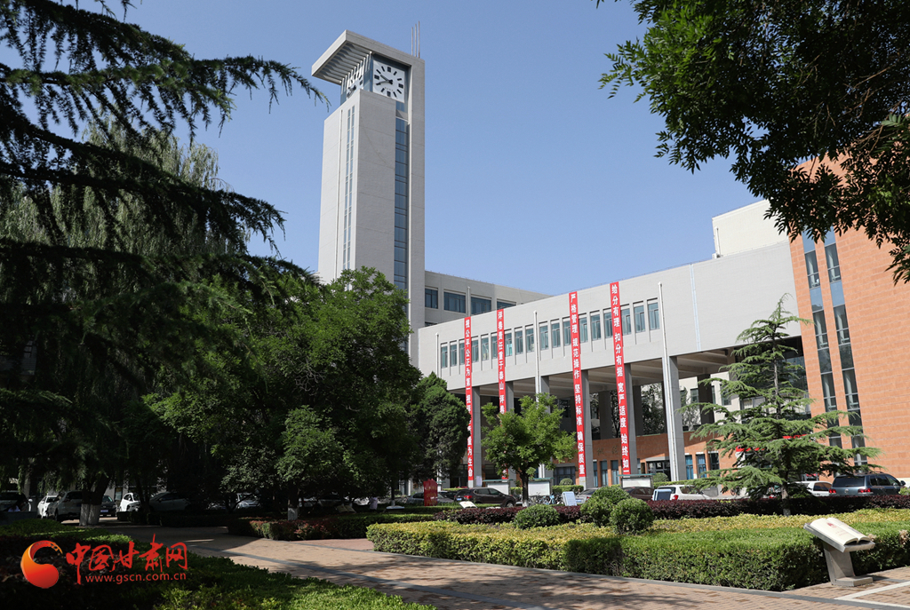 西北師大附中一線(xiàn)名師分析試卷穩(wěn)中有新