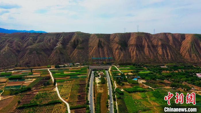 甘肅榆中造養(yǎng)結(jié)合十?dāng)?shù)年荒山改綠 野生動物?！奥睹妗?>
        </a><em>甘肅榆中造養(yǎng)結(jié)合十?dāng)?shù)年荒山改綠 野生動物?！奥睹妗?/em></li>
    <li><a  target=