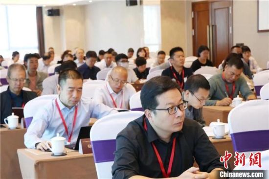 圖為“明清時期河西走廊社會變遷”學術(shù)研討會現(xiàn)場?！∥渫行侣剛髅郊瘓F供圖