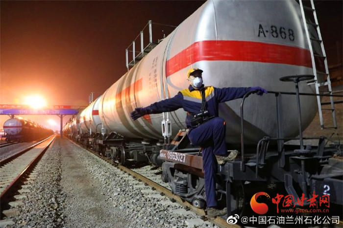 【甘快看·疫情防控甘肅在行動】蘭州石化青年突擊隊(duì)沖鋒在防疫一線