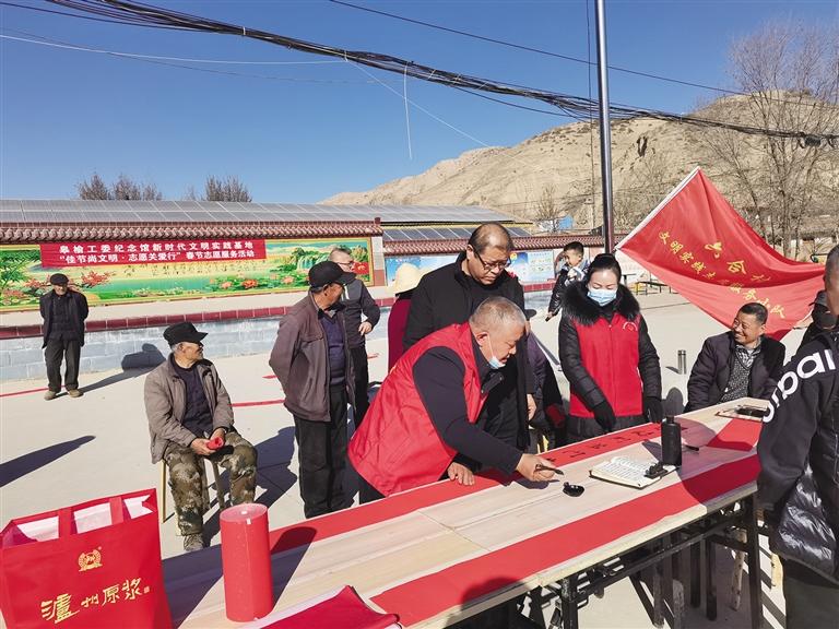 皋榆工委紀(jì)念館開(kāi)展“我們的節(jié)日·春節(jié)”系列活動(dòng)