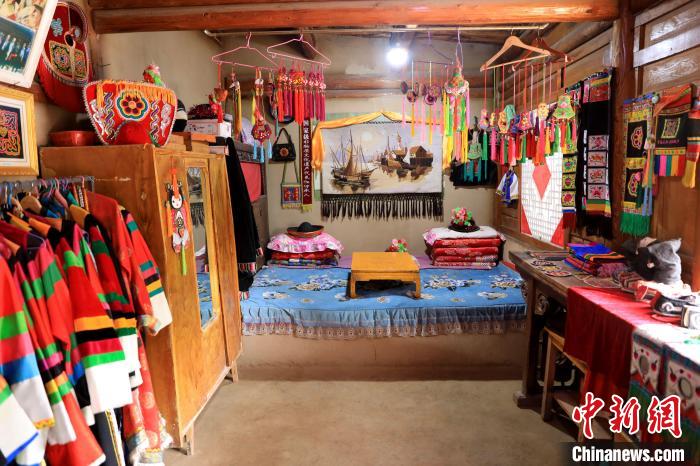 圖為土族文化展示?！⊙Φ?攝