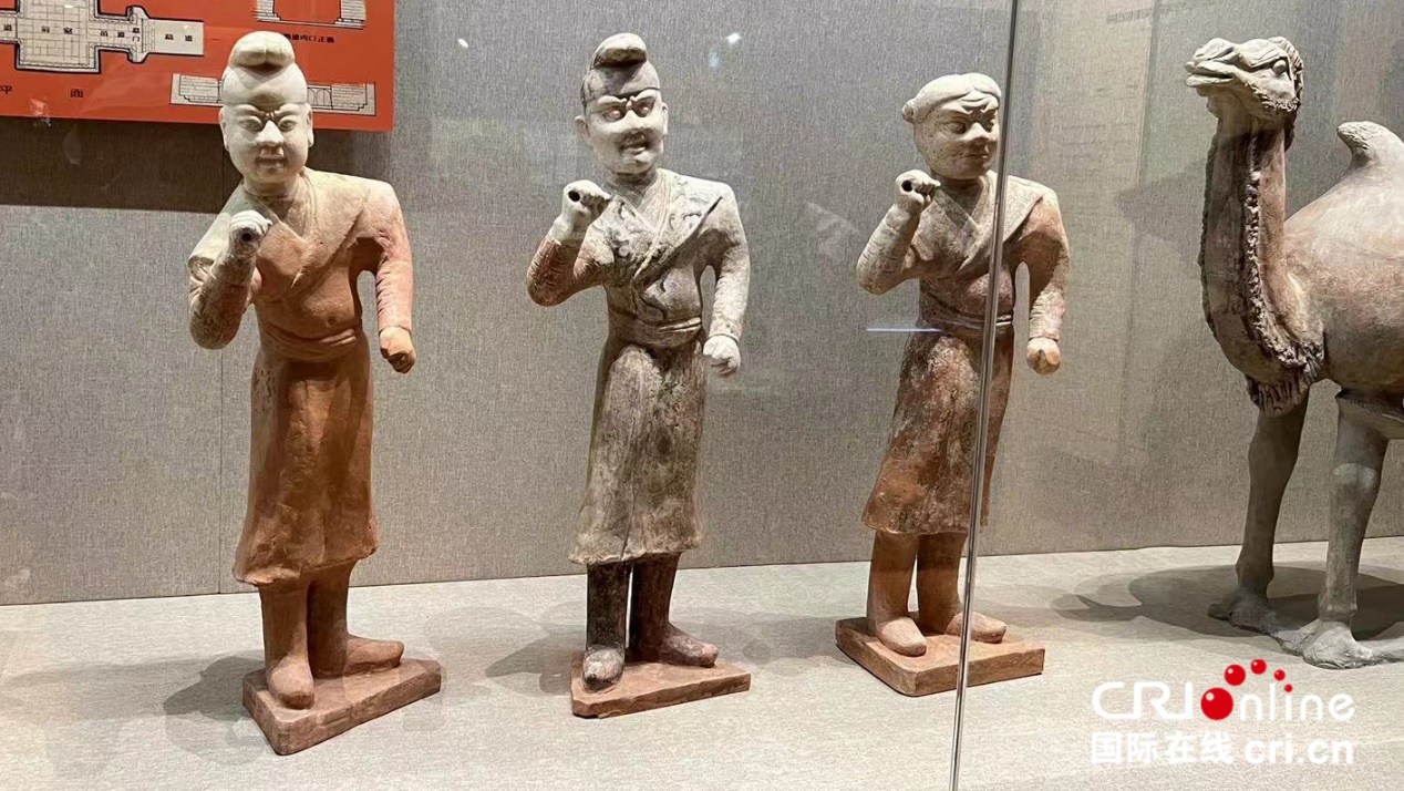 【簡(jiǎn)牘中國】在敦煌市博物館感悟敦煌文化 觸摸絲路印記_fororder_5